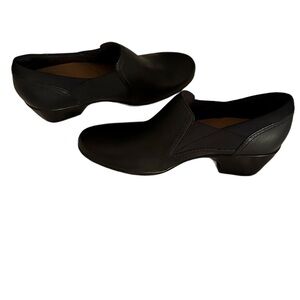 Clark’s Black slip on shoe with 2” heal - New, Never worn, no tags